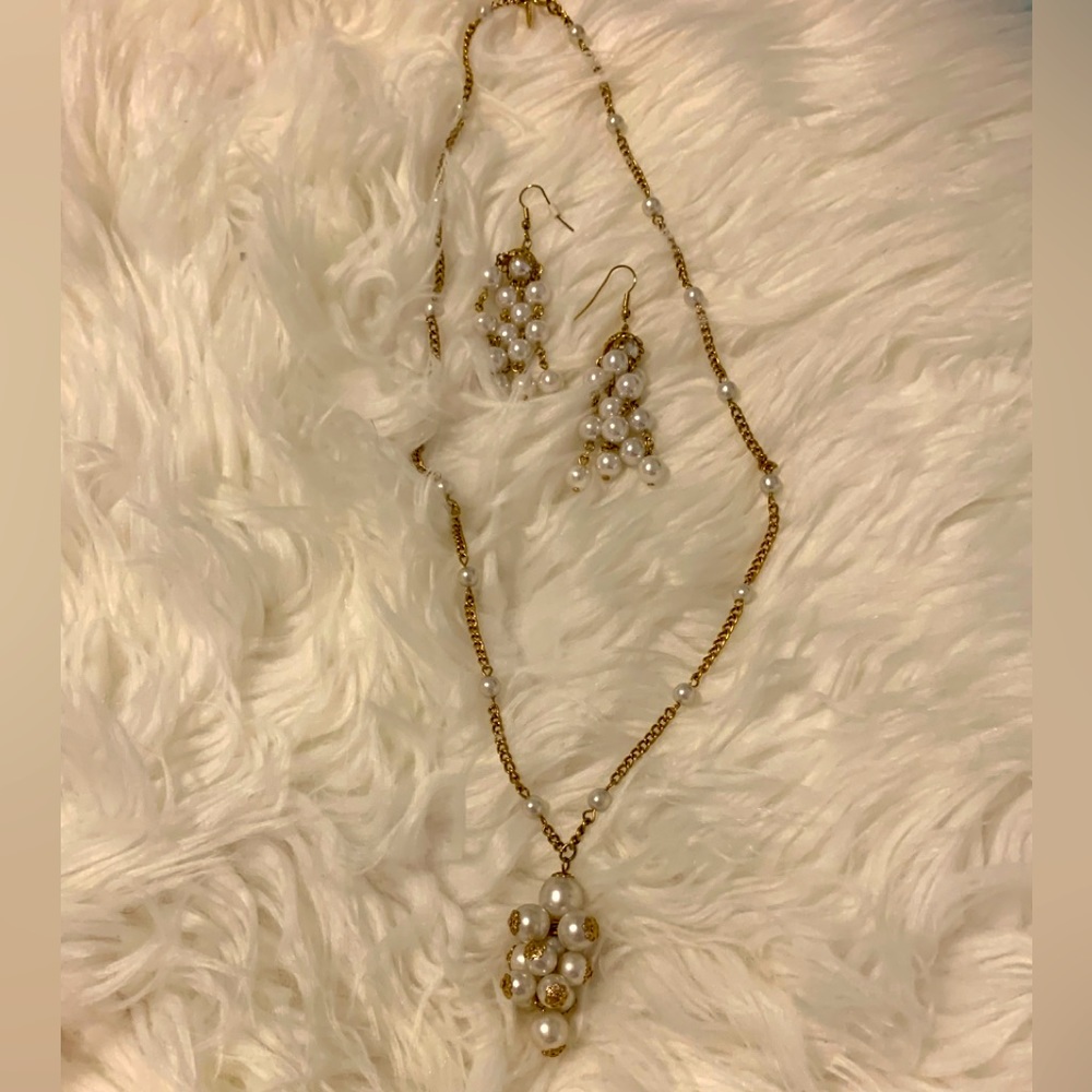 Park Lane Pearls Faux Clusters Chains Dangle Champagne Wire Earrings Vintage